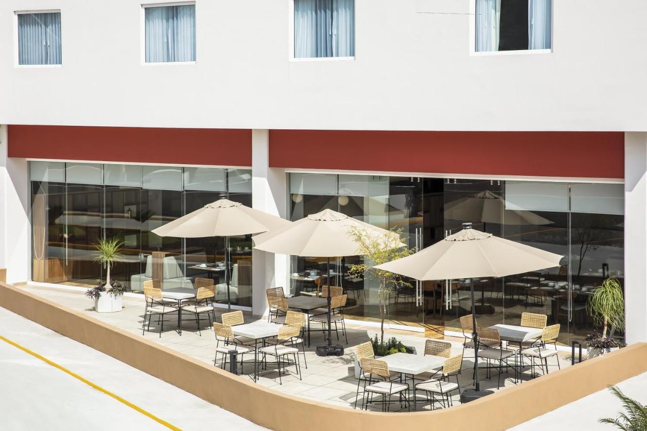 Fiesta Inn Guadalajara Periferico Poniente Zapopan Zewnętrze zdjęcie